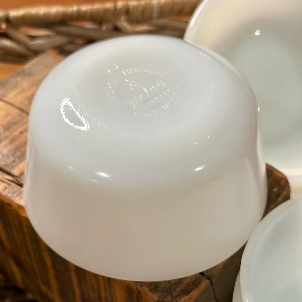 Anchor Hocking Set of Fire King Milk Glass Oven Proof Custard Cups or Ramekins - Picture 6 of 9